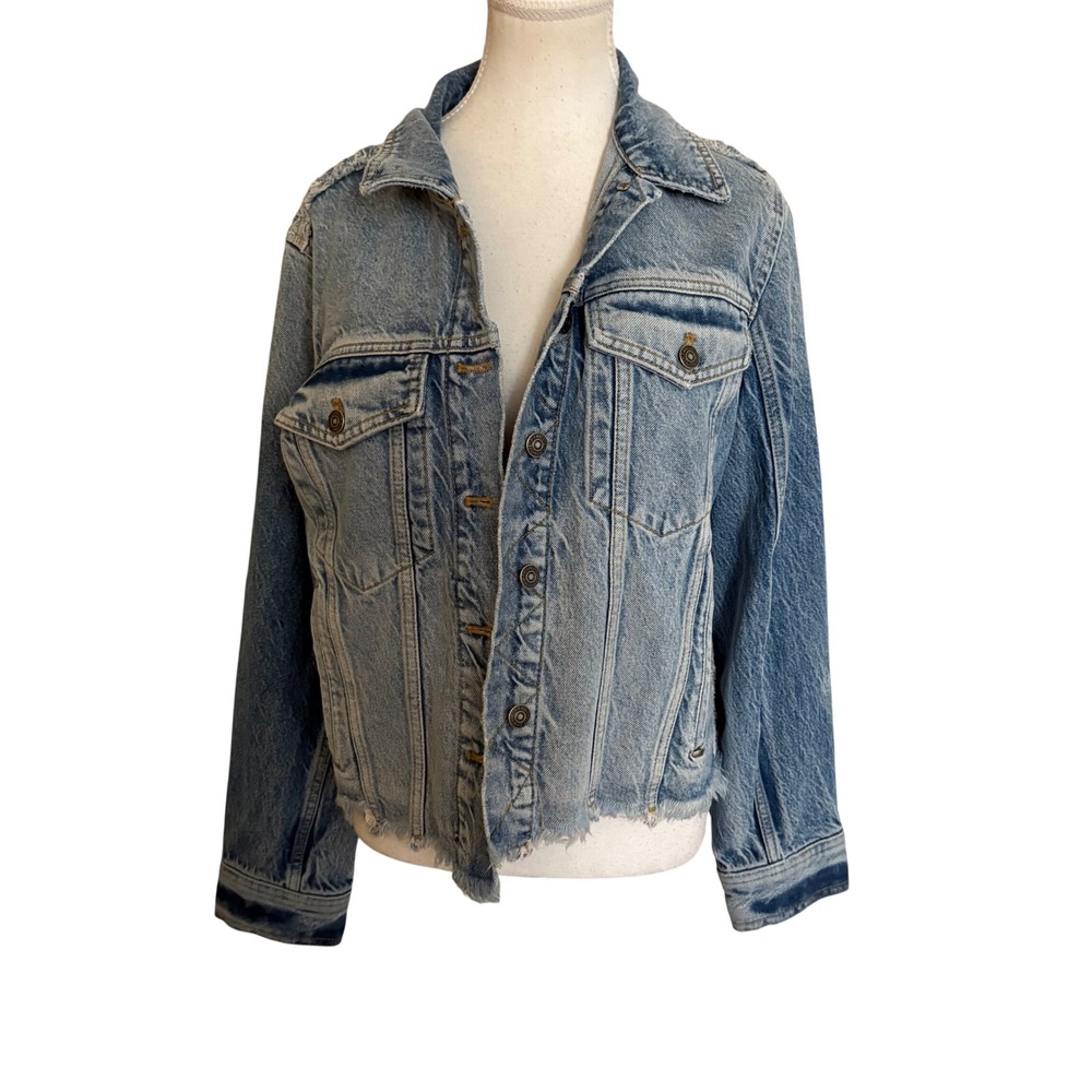 FREE PEOPLE We The Free Denim‎ Cropped Distressed Jacket Size Medium